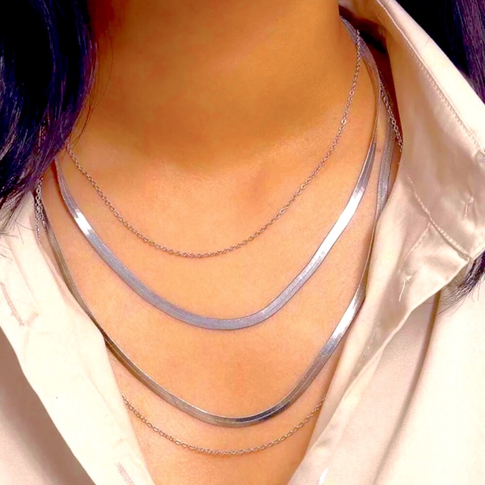 ✨✨Silver Snake Flat Layered Necklace ✨✨